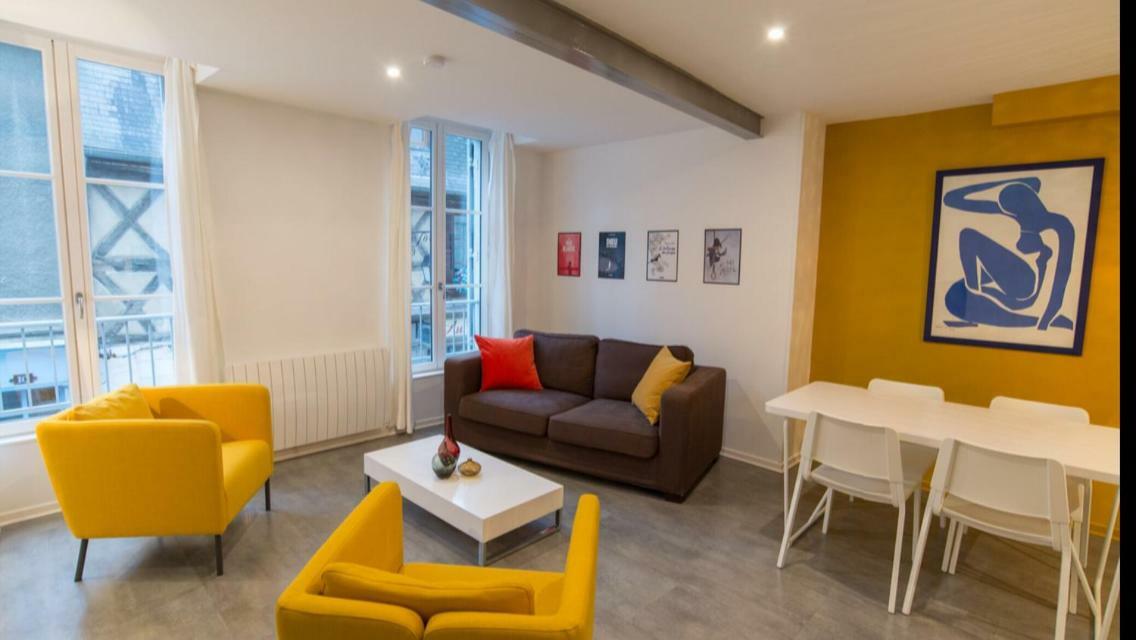 בורז'ה Bel Appartement Au Coeur Du Centre Historique מראה חיצוני תמונה