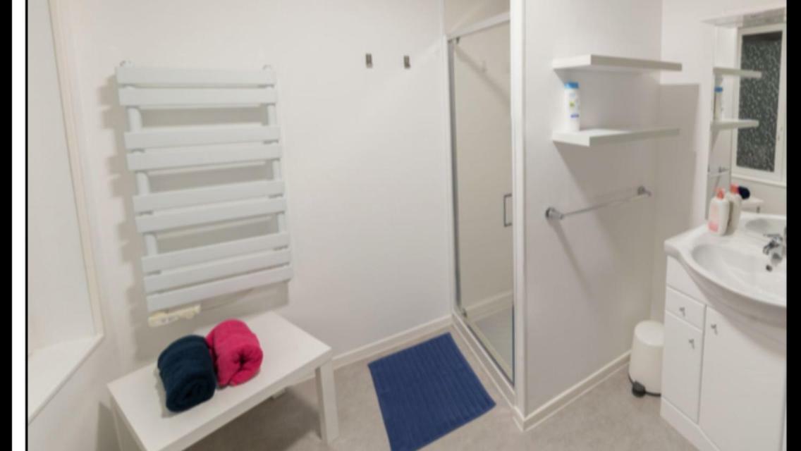 בורז'ה Bel Appartement Au Coeur Du Centre Historique מראה חיצוני תמונה